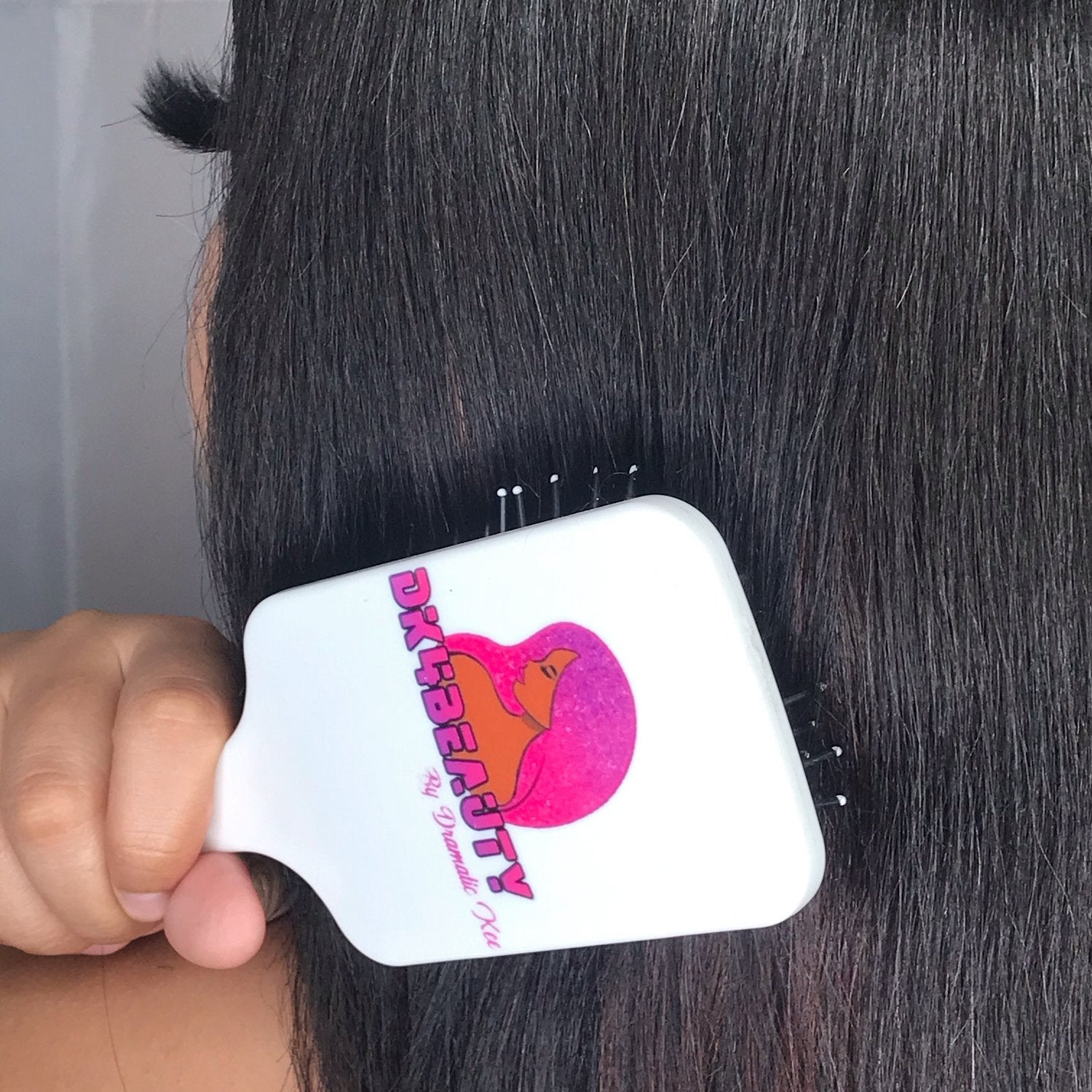 Travel Brush — DK4BEAUTY